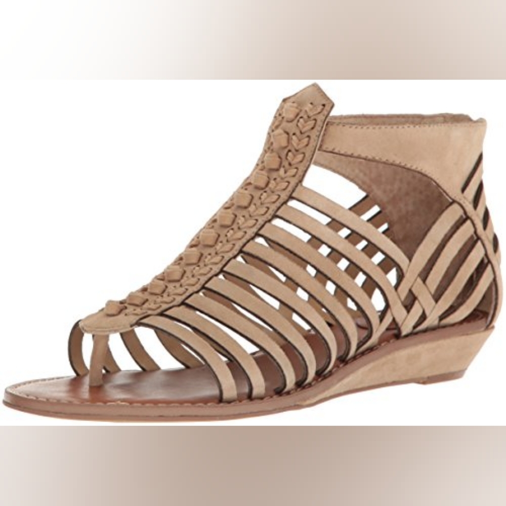 Vince Camuto Seanna Gladiator Sandals Mini Wedge 8Medium Gladiator Sandals